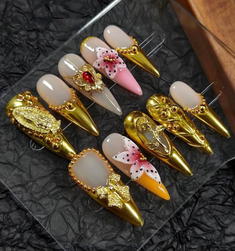 Baroque Queen Nails